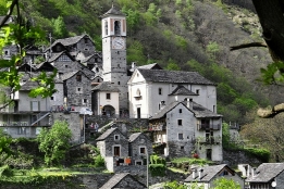Новости рынка → Швейцарская деревня превратится в отель, чтобы выжить